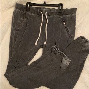GREY LIGHT-WASHED JOGGERS